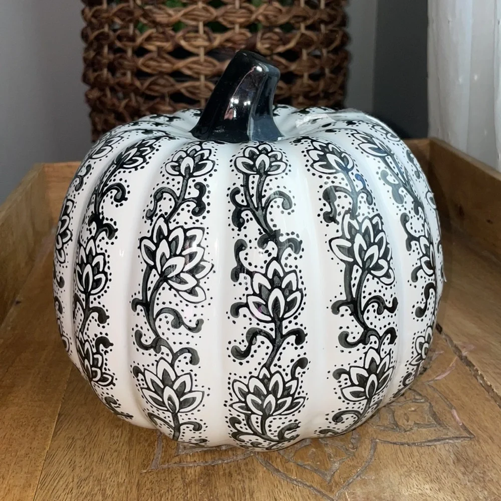 🍁HPx3🍁Black & White Boho Chic Ceramic Pumpkin Decor! NWT - Picture 6 of 16